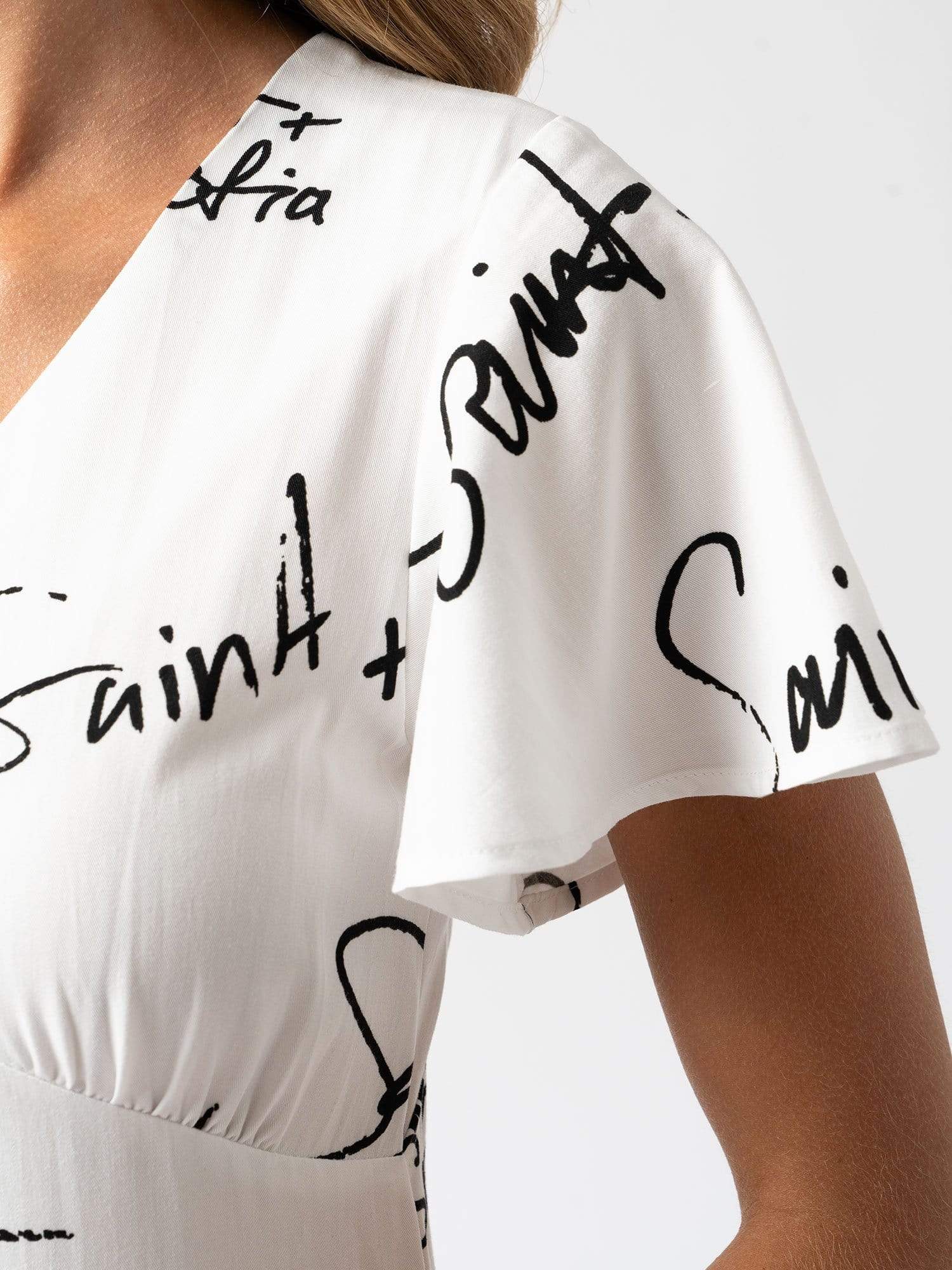 Women’s Easy Midi Dress Cream Print Ecovero | Saint and Sofia® Europe